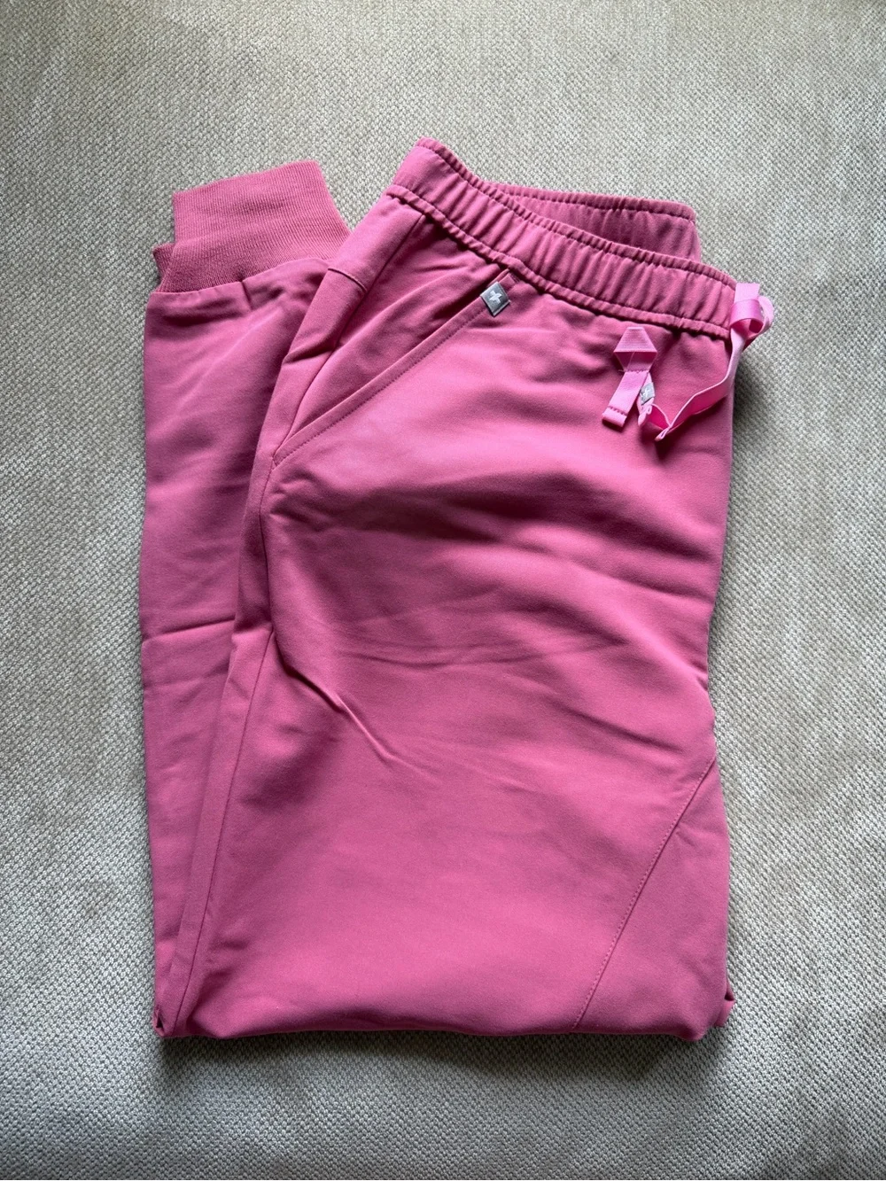 FIGS MENS Quartz Breast Cancer Awareness Scrub Set